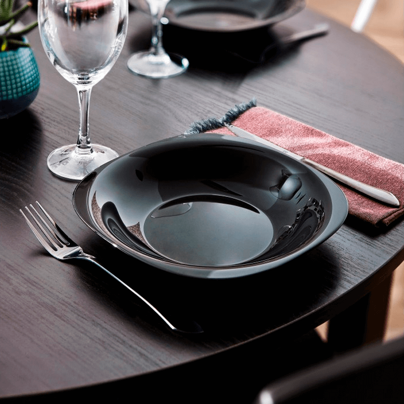 PLATO HONDO 21 CM CARINE NEGRO
